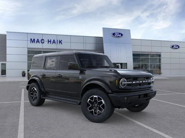 New 2026 Shadow Black Ford Outer Banks® image 32