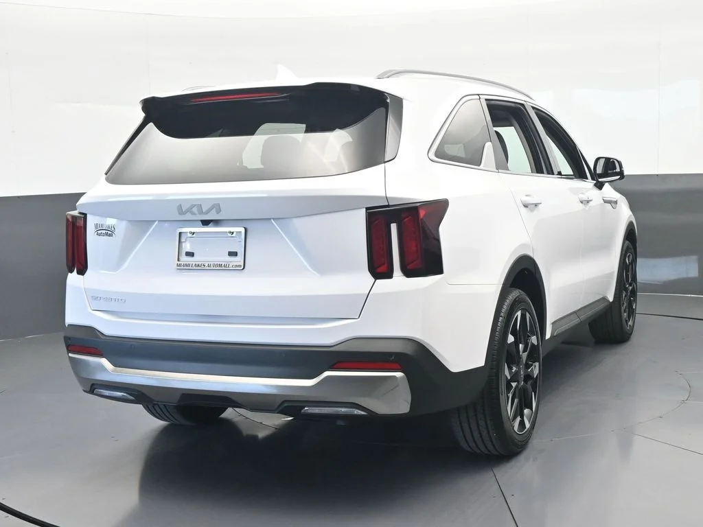 Used 2025 Glacial White Pearl Kia EX image 4