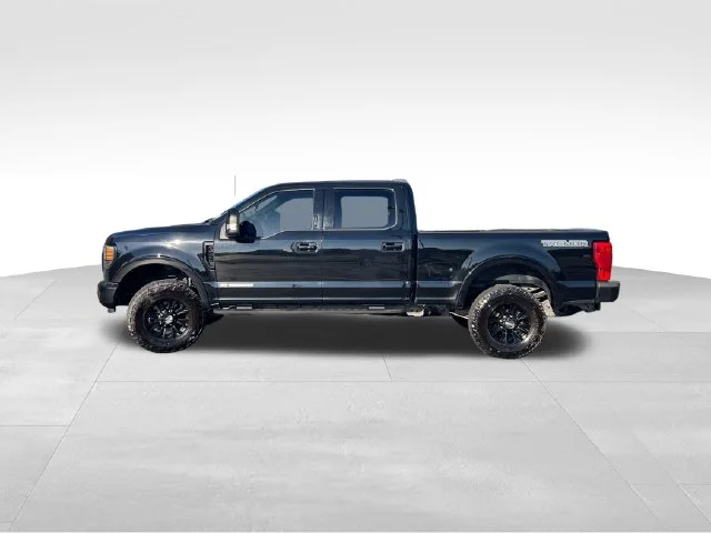 Used 2022  Ford  image 3