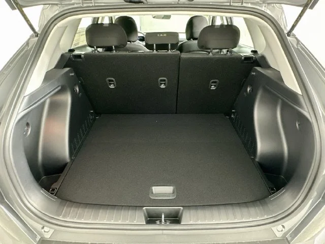 New 2027 Gray Hyundai SE image 22