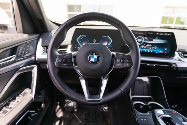 Used 2025 Alpine White BMW xDrive28i image 18