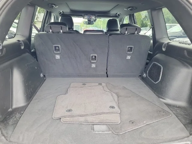 Used 2024 White Jeep 4xe image 9