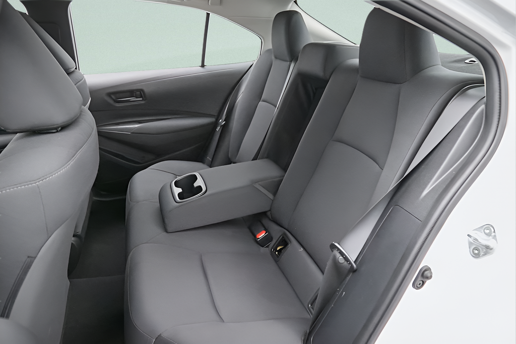 Used 2024 Ice Toyota LE image 31