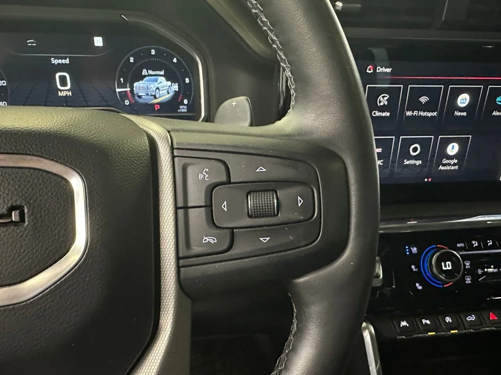 Used 2024 White Frost Tricoat GMC Denali image 13