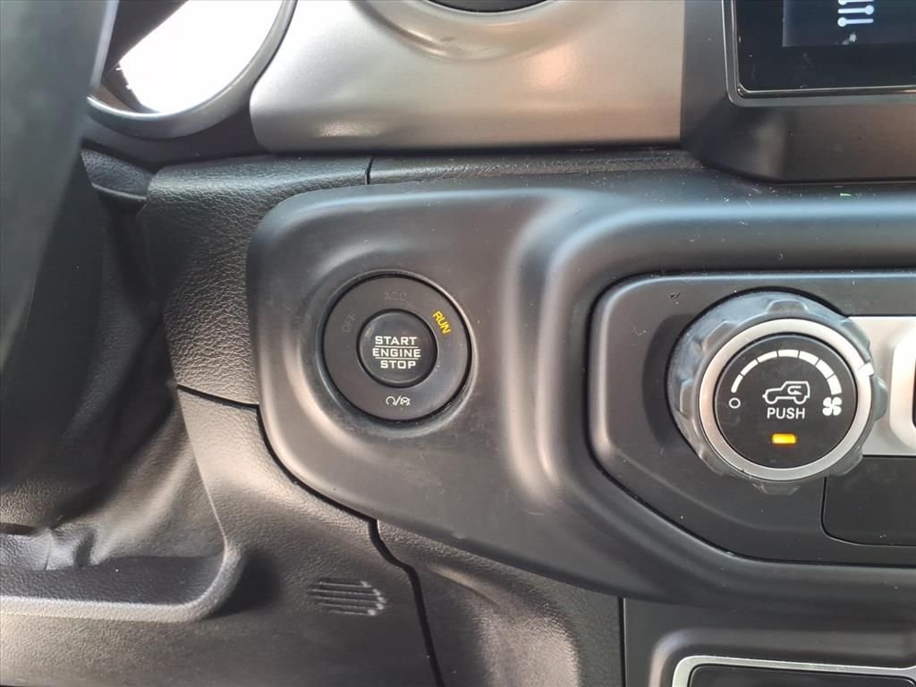 Used 2018 White Jeep Unlimited Sport S image 24