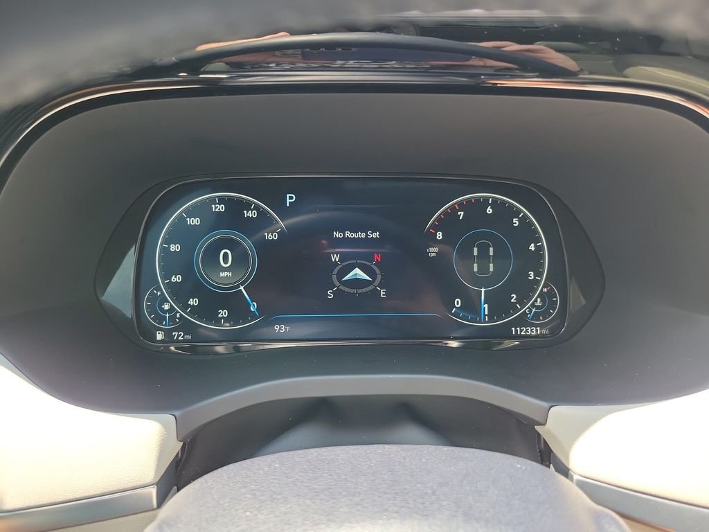 Used 2022 White Hyundai Limited image 21