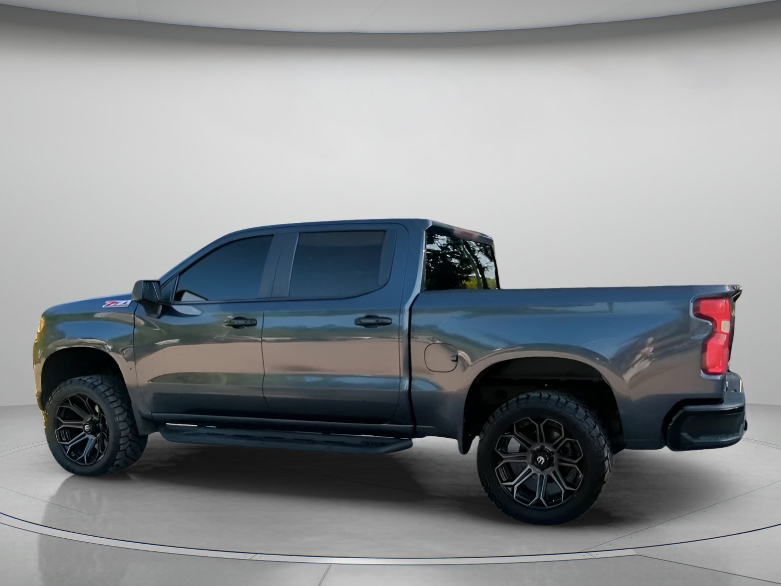 Certified Used 2019 Shadow Gray Metallic Chevrolet Custom Trail Boss Crew Cab Pickup image 17