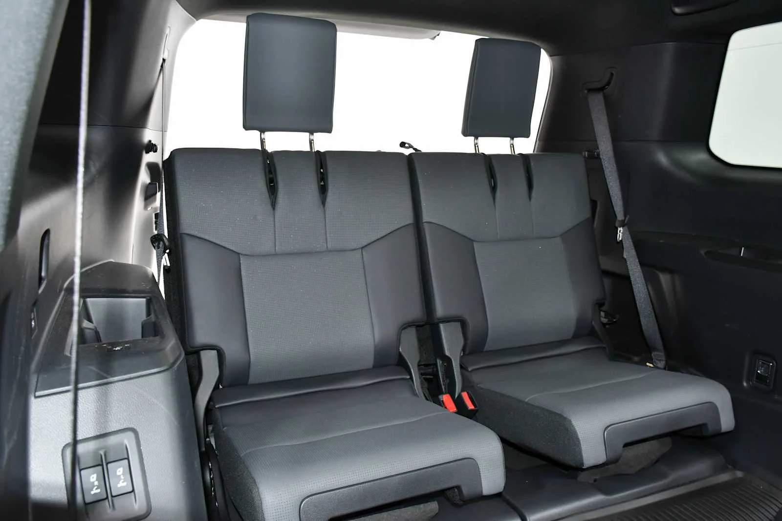 Certified Used 2025 CAVIAR Lexus Luxury+ image 26