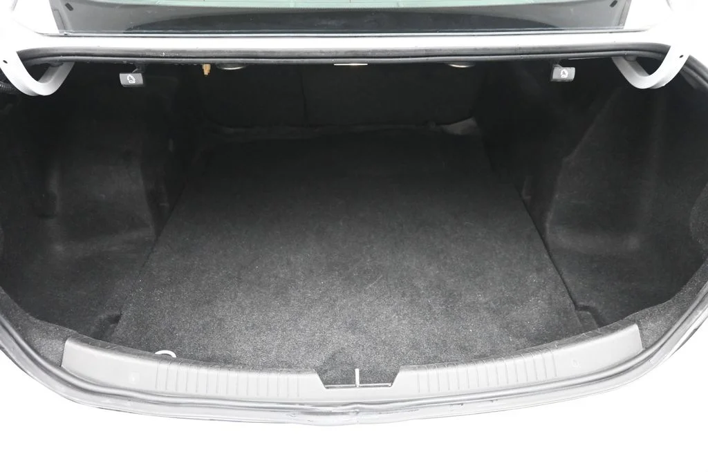 Used 2016 White Chevrolet LT image 11