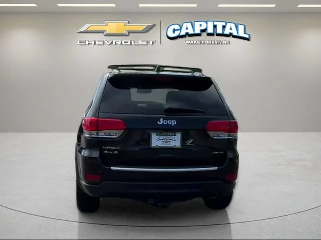 Used 2015  Jeep Limited image 4