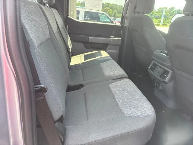 Used 2023 Silver Ford XLT image 16