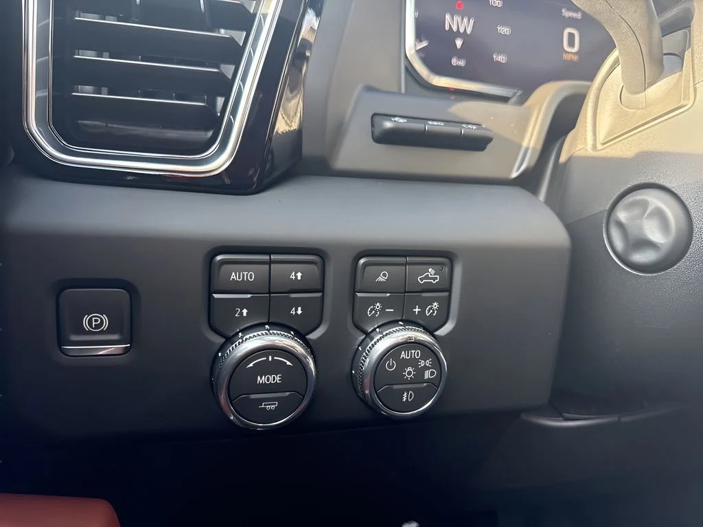 New 2026 Glacier White Tricoat GMC Denali Ultimate image 38