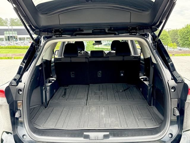 Used 2021 Black Toyota L image 24