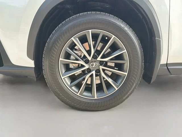 Certified Used 2024 White Pearl Lexus NX 250 Premium image 41