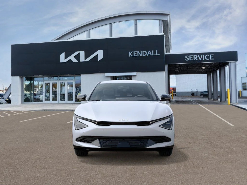 New 2026 White Kia Wind image 2