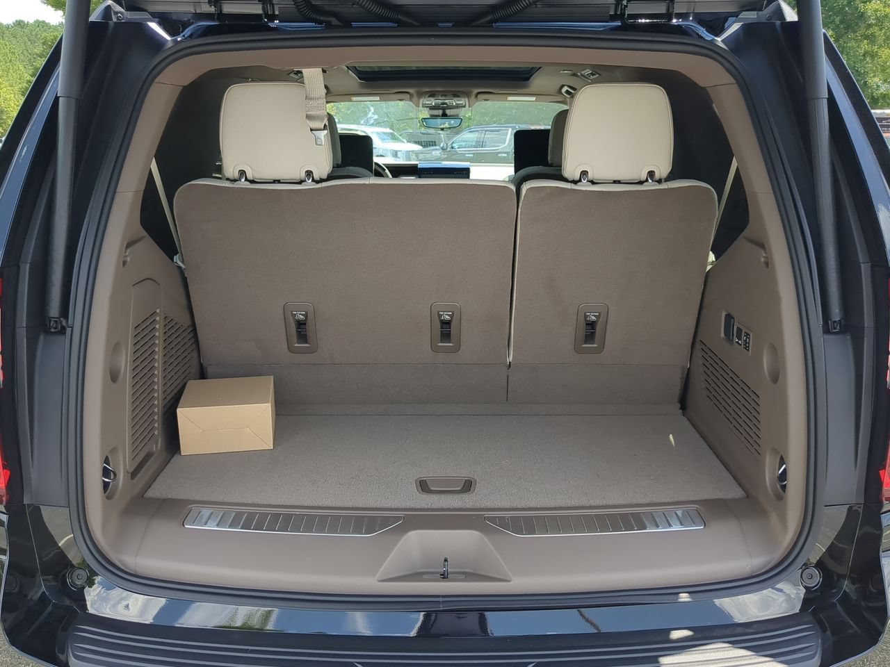 2026 GMC Yukon Denali - Photo 27