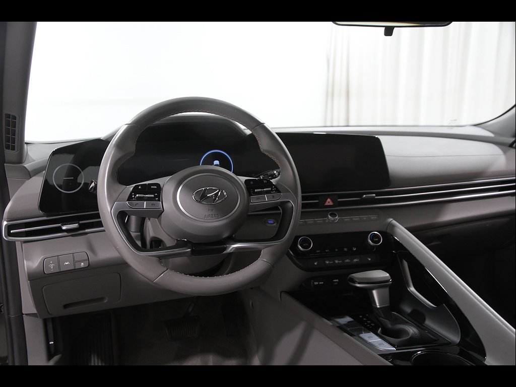 Certified Used 2023 Onyx Black Hyundai SEL image 6