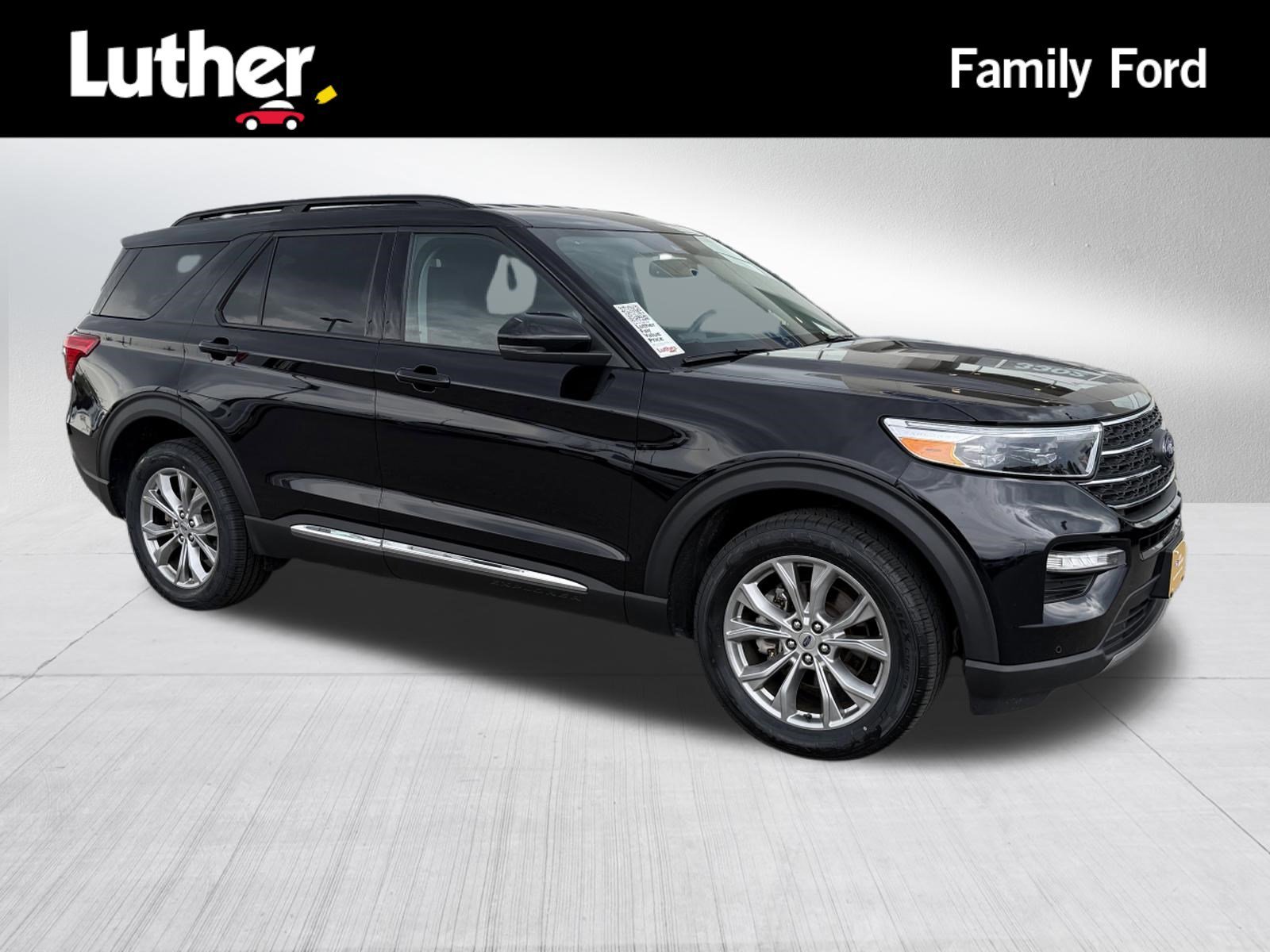 2023 Ford Explorer XLT 4WD's photo