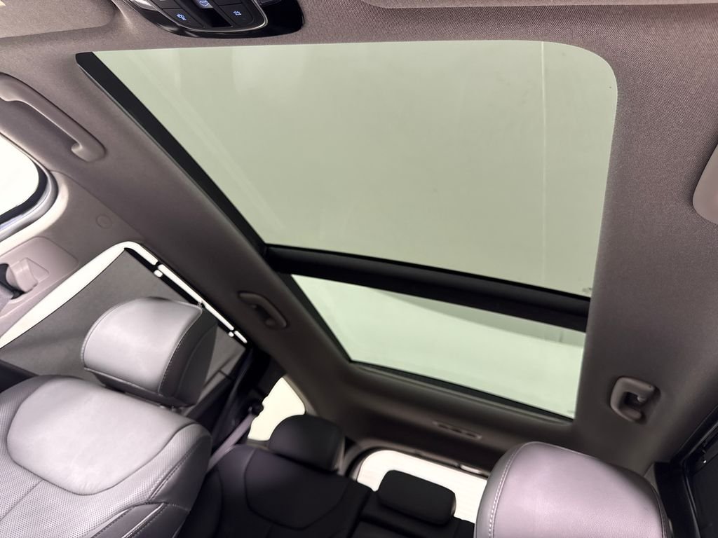 2023 Hyundai Santa Fe Limited - Photo 23