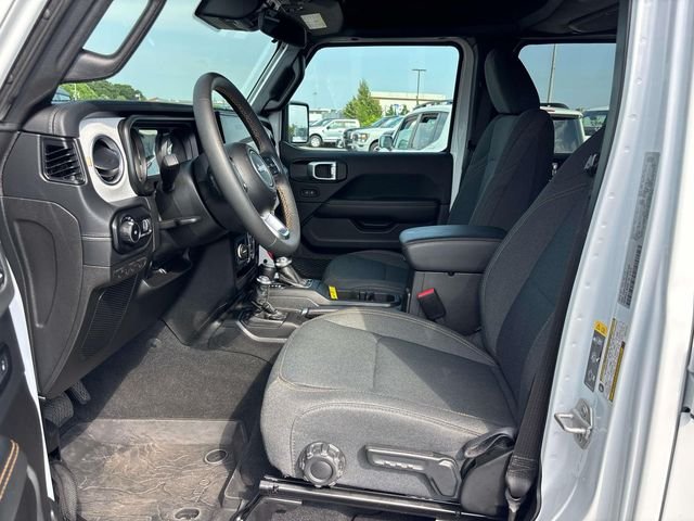 Used 2024 Bright White Clearcoat Jeep Sahara image 13