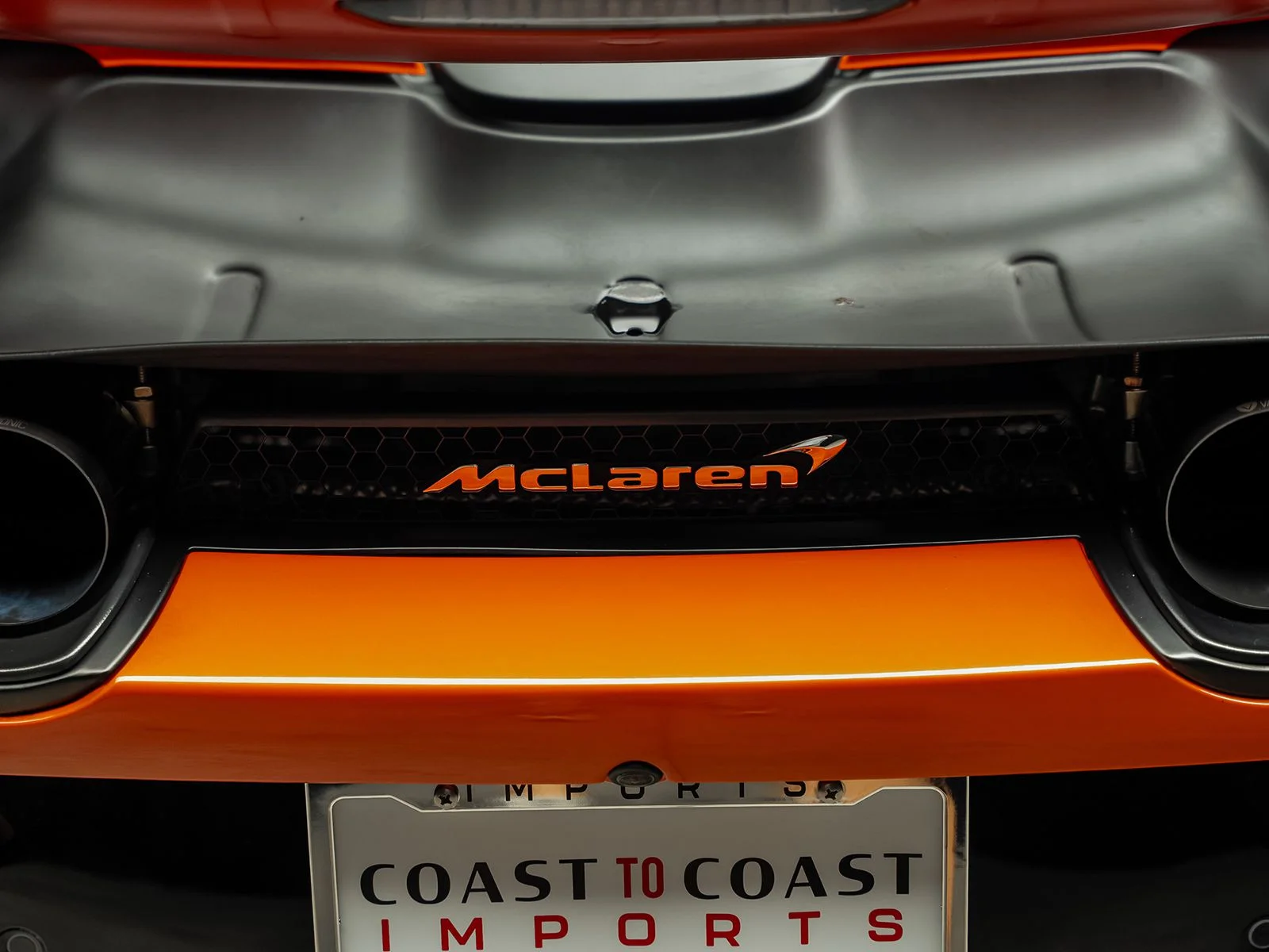 Used 2022 Orange McLaren Performance image 20