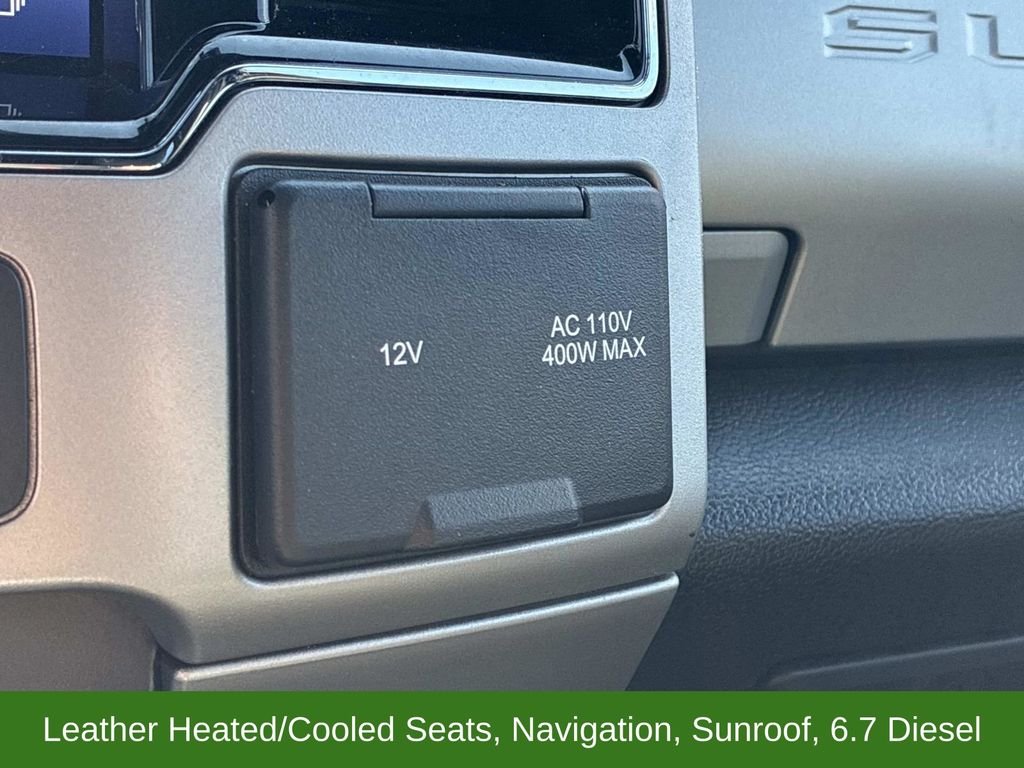 Used 2022 White Ford Lariat image 32