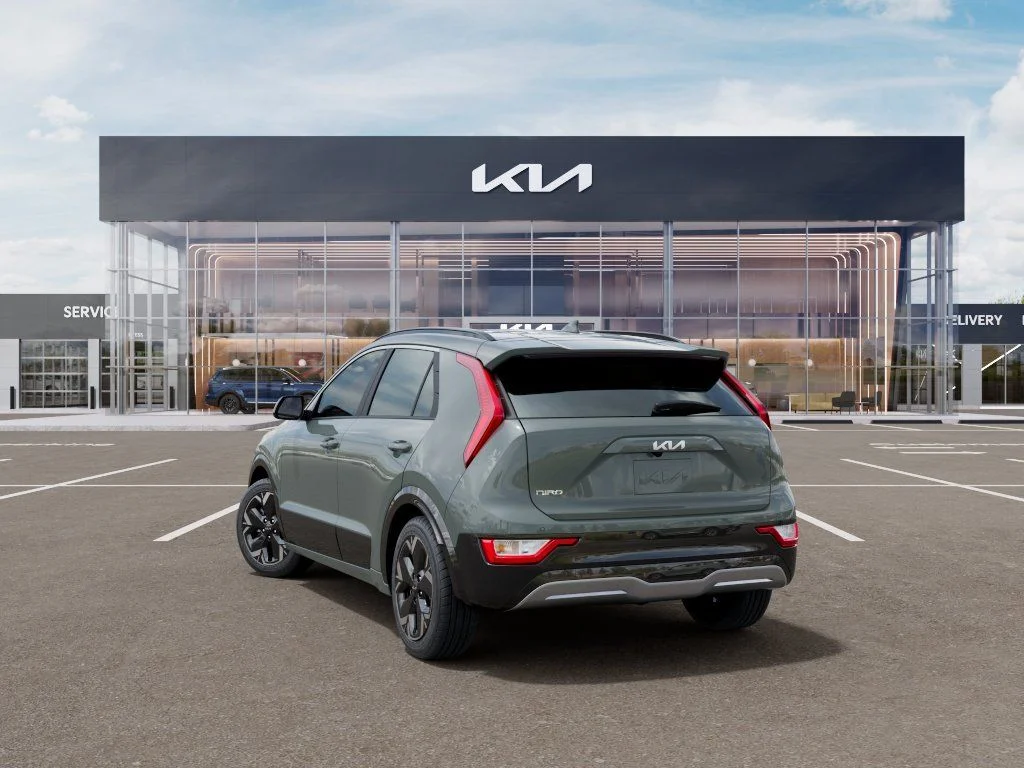 New 2026 Green Kia Wind image 4