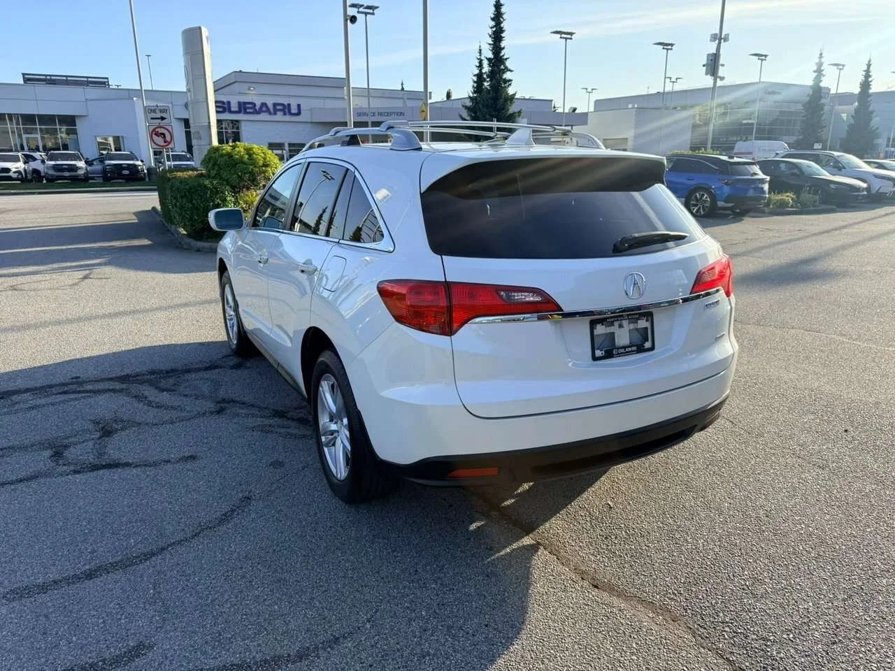 Used 2014 Crystal Black Pearl Acura Tech at Dilawri Certified   Local BC   One Owner image 3