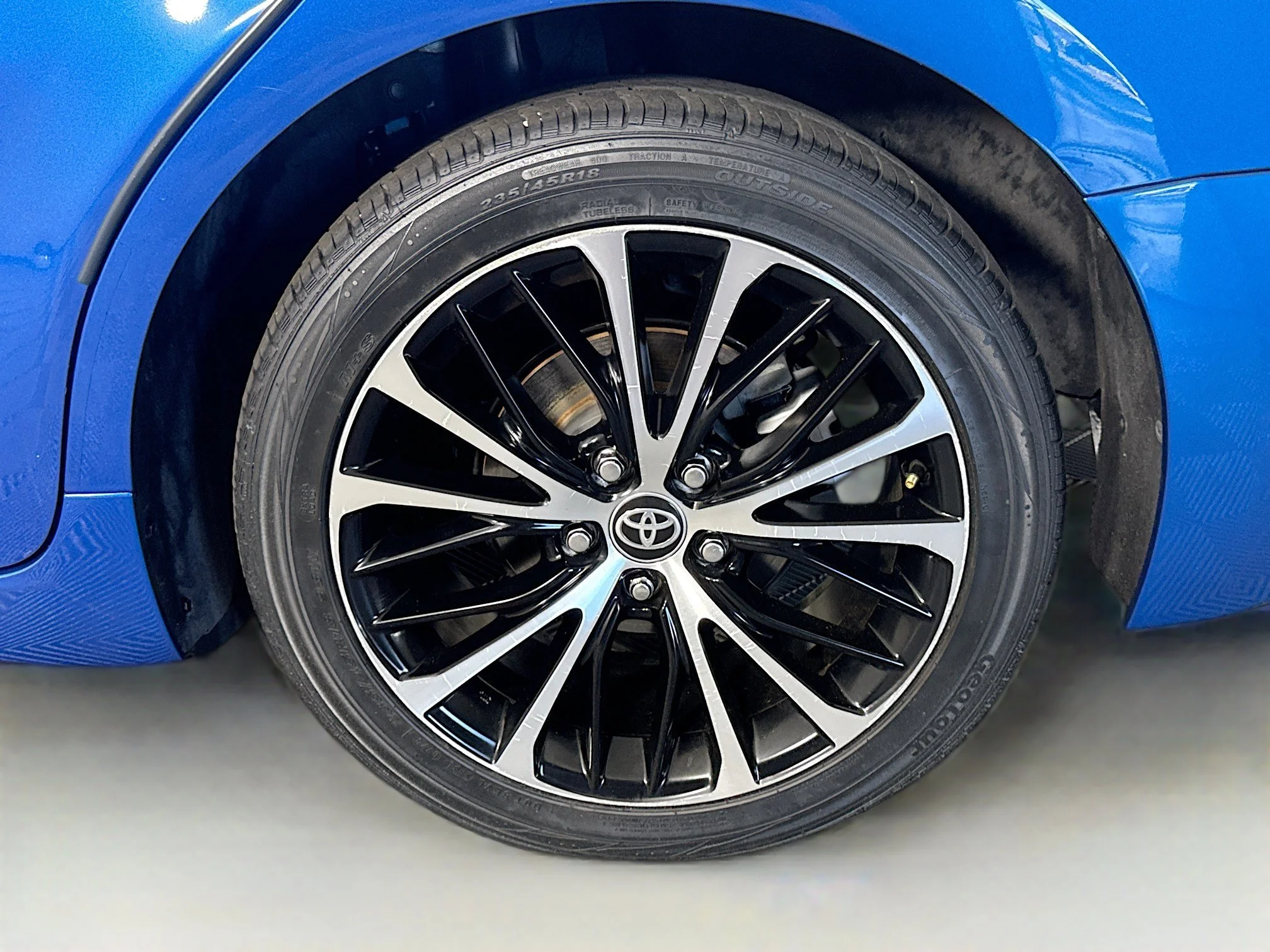 Used 2020 Blue Streak Metallic Toyota SE image 32