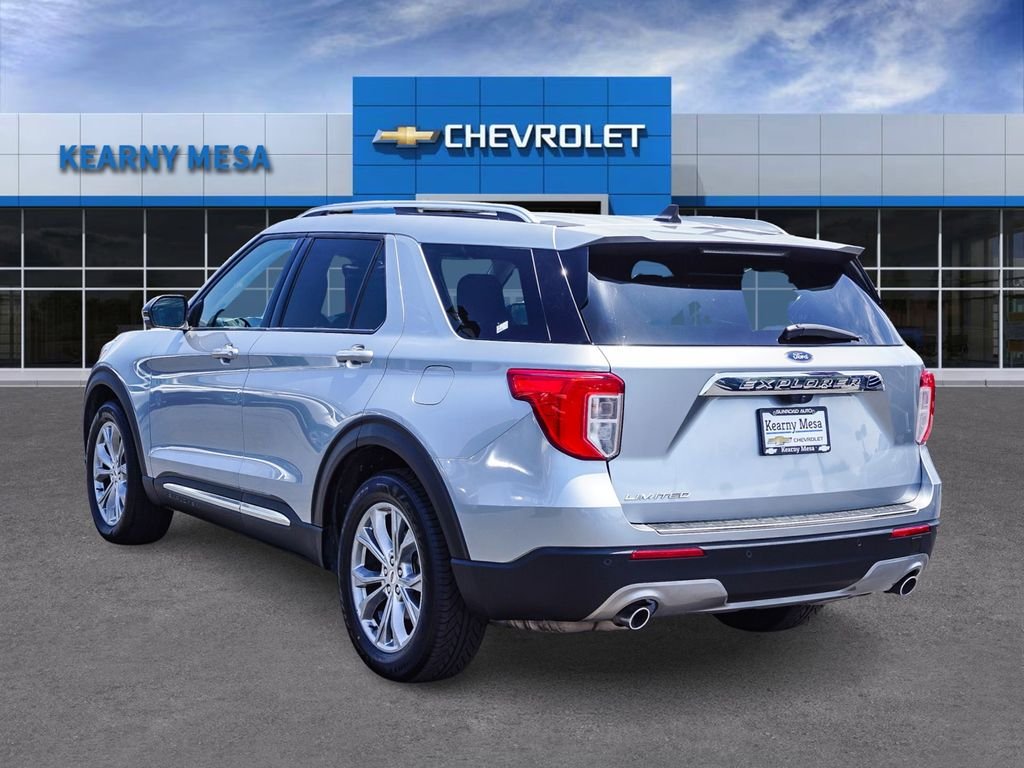 Used 2023 Silver Metallic Ford Limited image 4