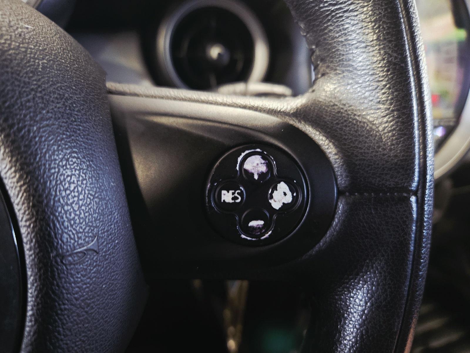 Used 2013 Reef Blue Metallic MINI CLUBVAN image 30