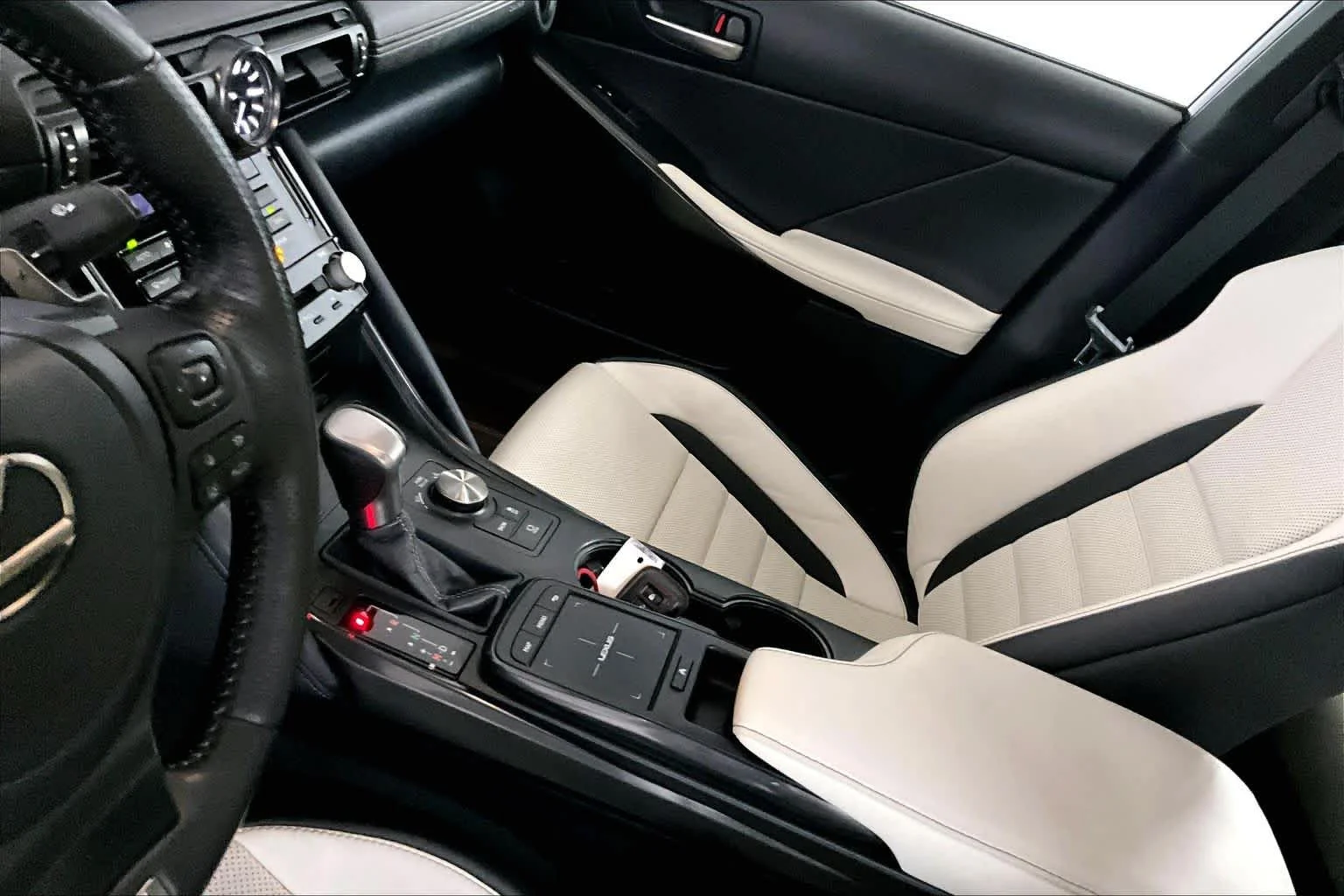 Certified Used 2025 Ultra White Lexus F SPORT image 17