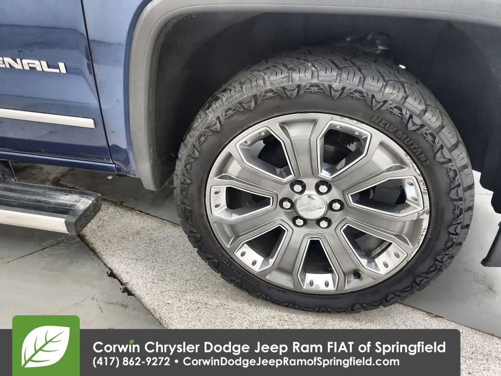 Used 2016 Blue GMC Denali image 32