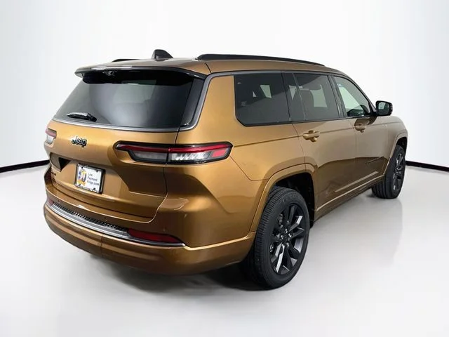 New 2026 Copper Shino Metallic Clear-Coat Exterior Paint Jeep Limited image 7