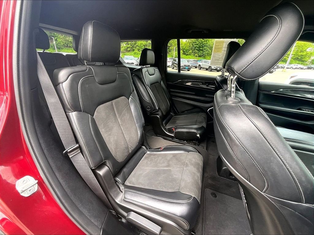 Used 2021 Velvet Red Pearlcoat Jeep Altitude image 16
