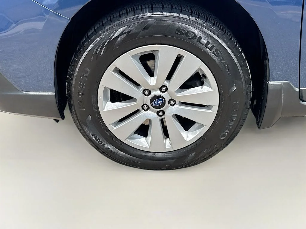 Used 2019 Blue Subaru 2.5i Premium image 40