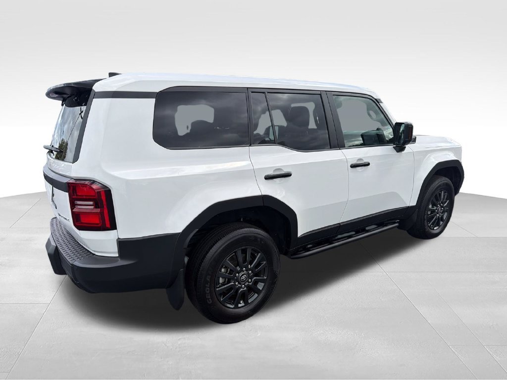 Used 2024 White Toyota 1958 image 5