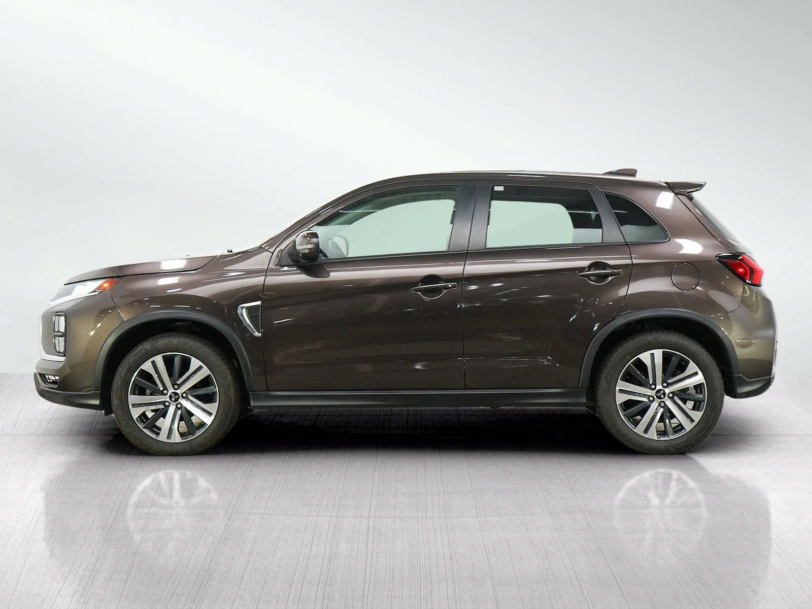 Used 2023 Mitsubishi Outlander Sport SE with VIN JA4ARUAU2PU000758 for sale in Burnsville, Minnesota