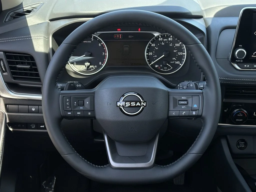 New 2026 Everest White Pearl TriCoat Nissan Dark Armor™ image 12