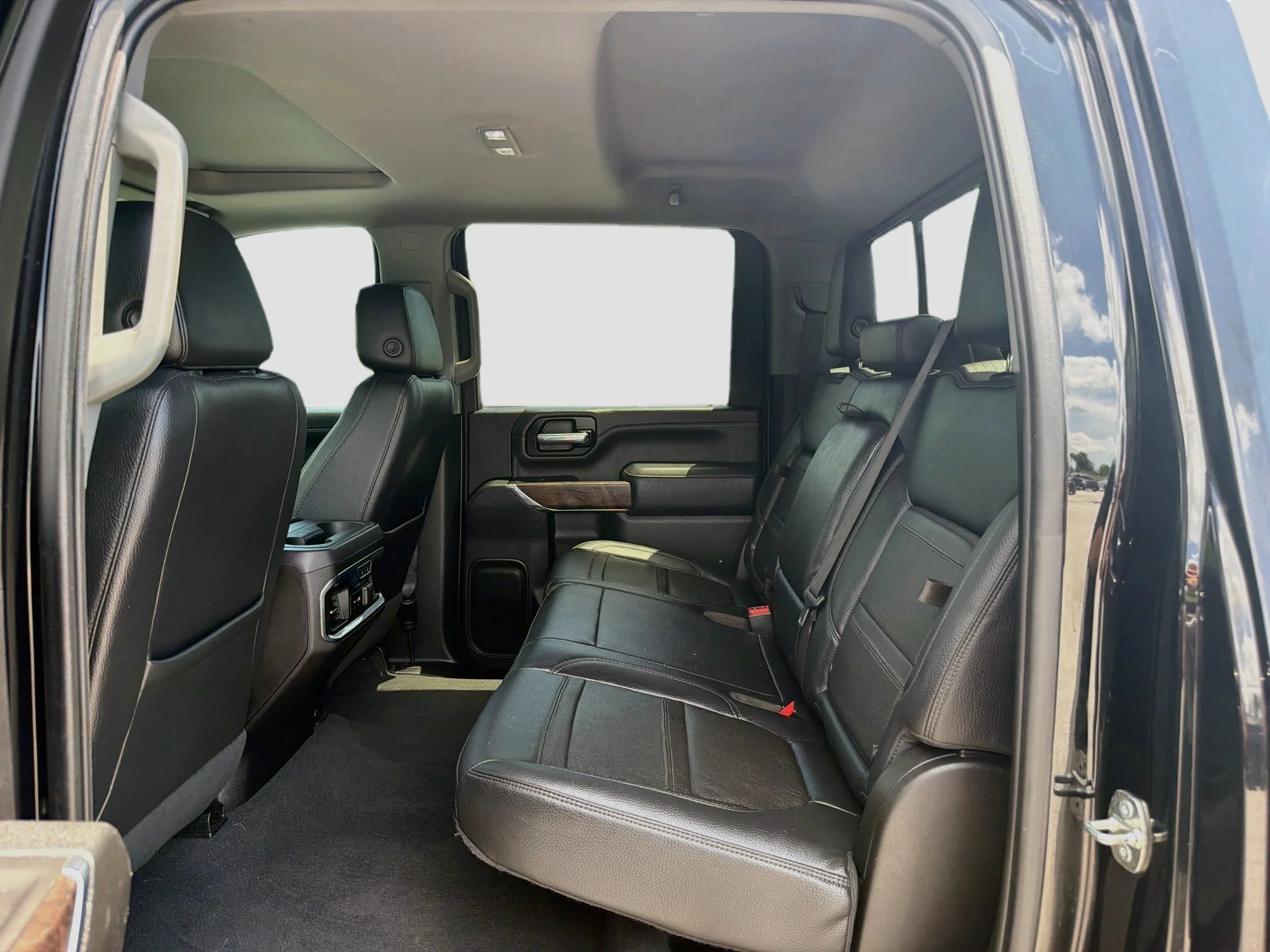 Used 2023 Ebony Twilight Metallic GMC Denali image 20