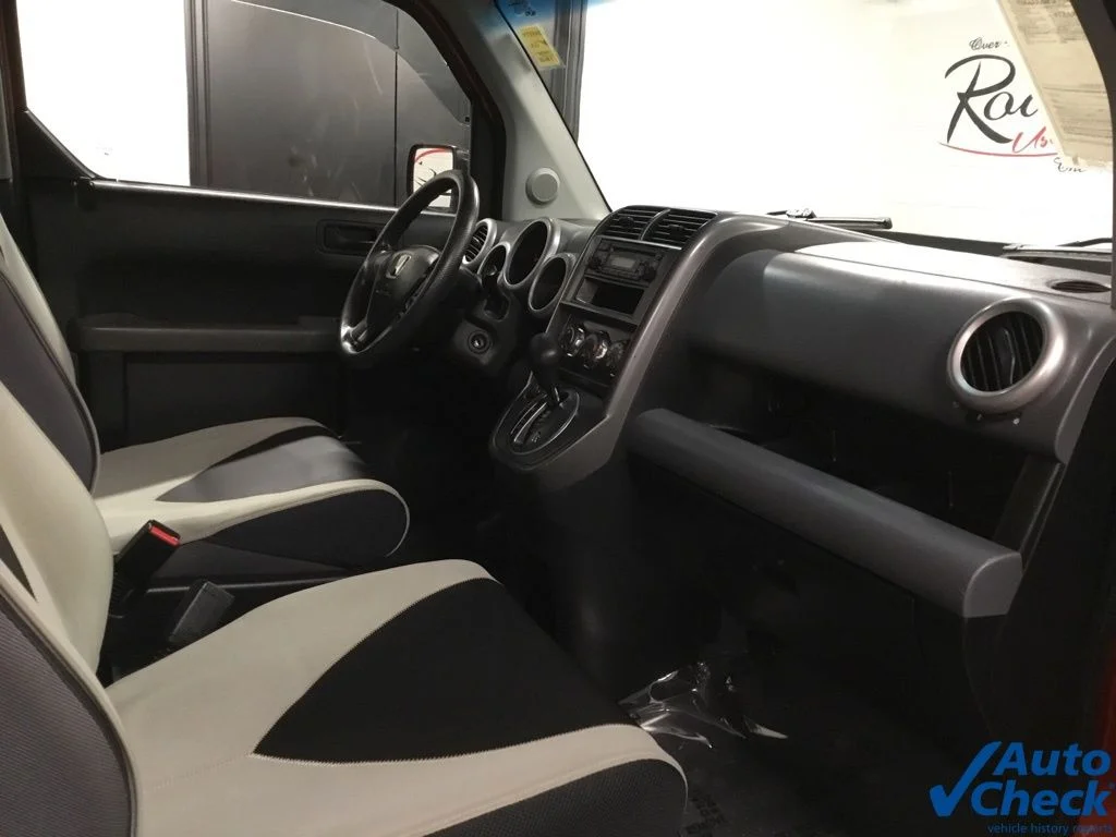 Used 2005 Orange Honda LX image 32