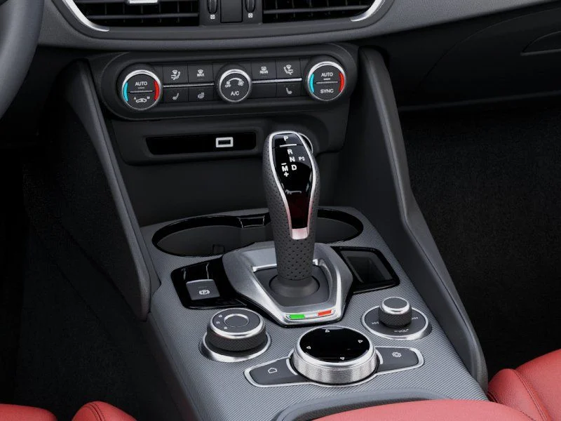 New 2025 Alfa Rosso (Red) Exterior Paint Alfa Romeo Base image 25
