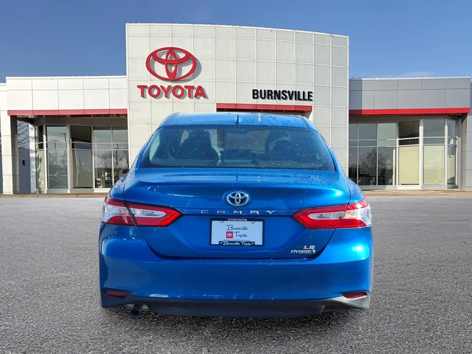 Used 2020 Blue Toyota LE image 5