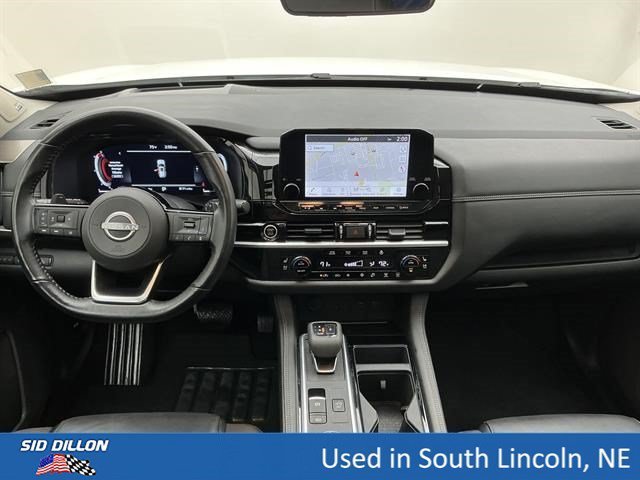 Used 2024 Pearl White Tricoat Nissan Platinum image 20