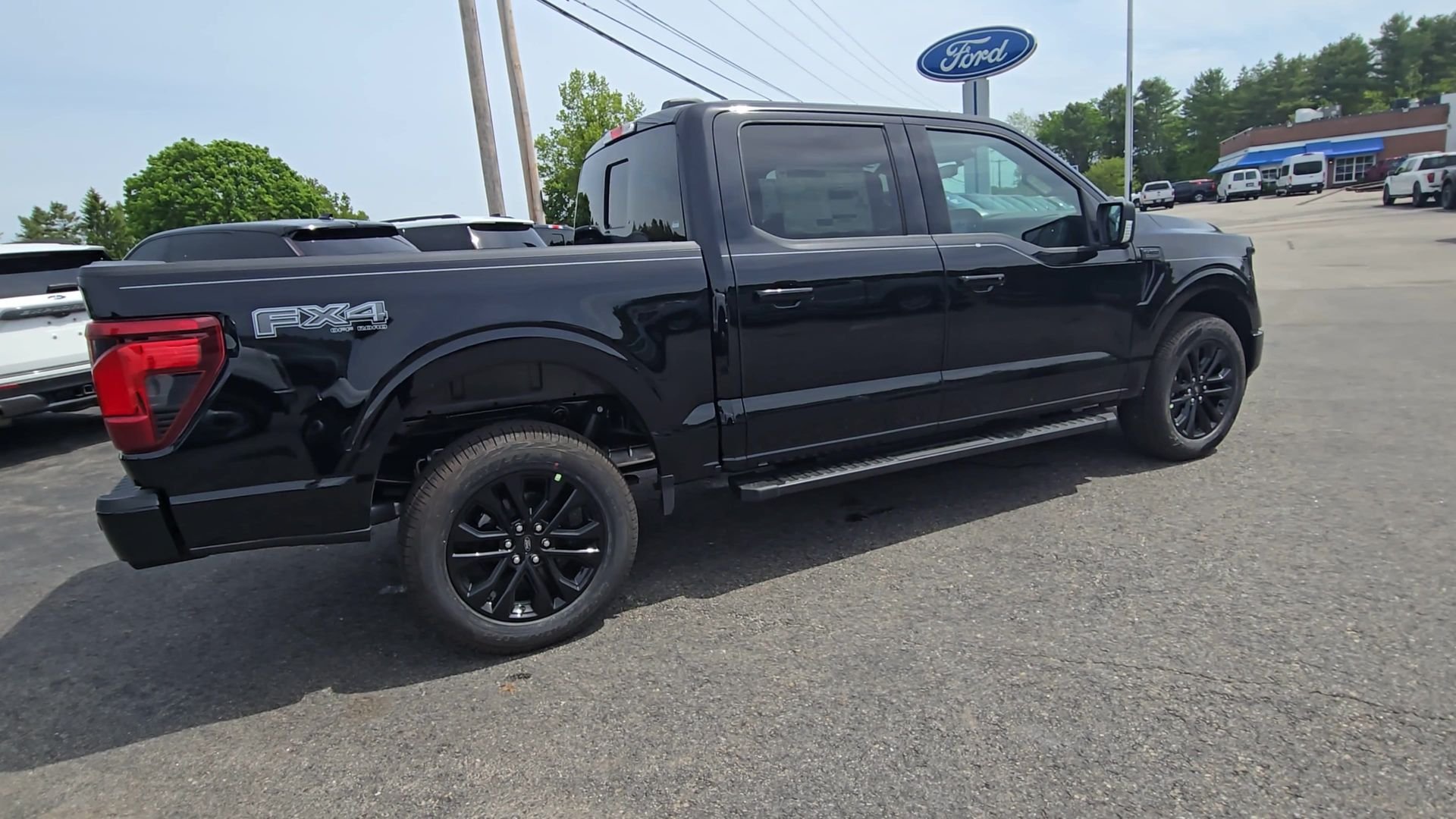 New 2026 Agate Black Metallic Ford XLT image 19