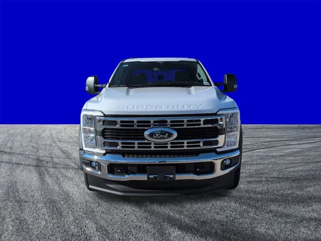 New 2026 Oxford White Ford F-450® XL image 9