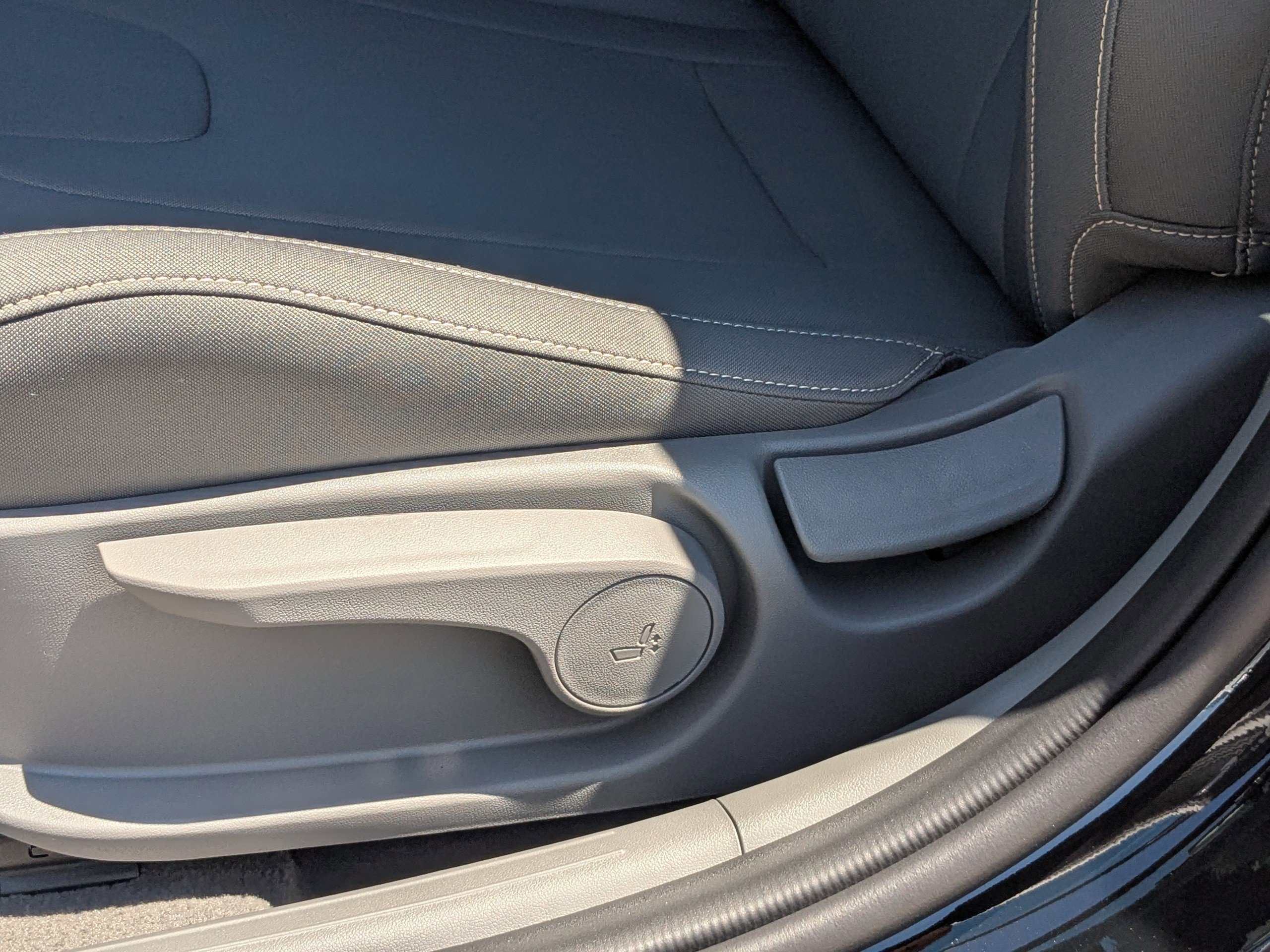 New 2026 Ecotronic Gray Hyundai SEL Sport Premium image 21