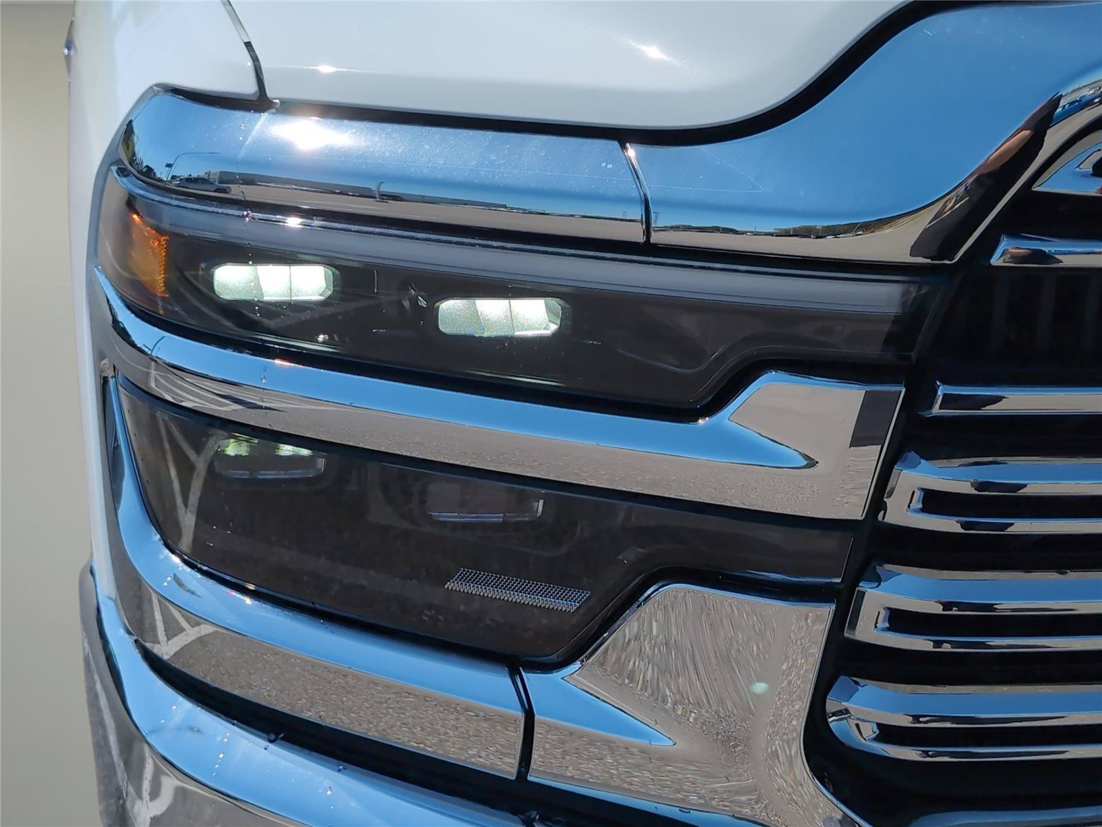 New 2025 Bright White Clear-Coat Exterior Paint RAM Laramie image 5
