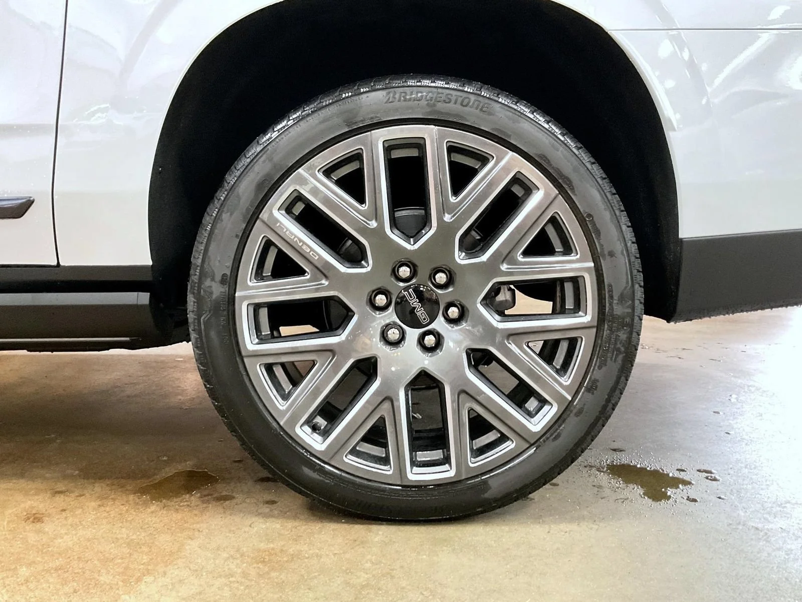2026 GMC Yukon XL Denali Ultimate - Photo 25