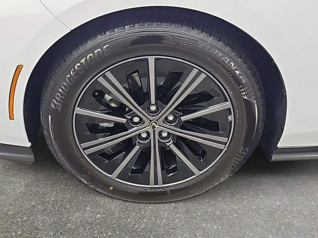 Used 2026 WHITE NOVA GLASS FLAKE Lexus 500e Premium image 34